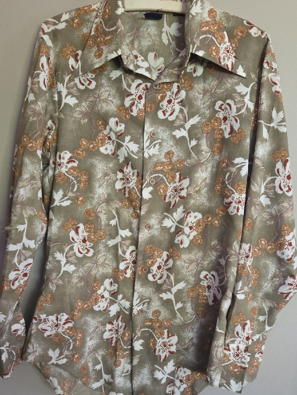 VTG 70's Floral Button-Down Shirt in Olive and White